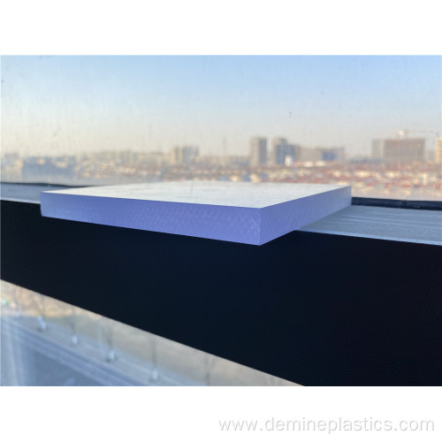 Clear plastic sheet cutting custom polycarbonate panel